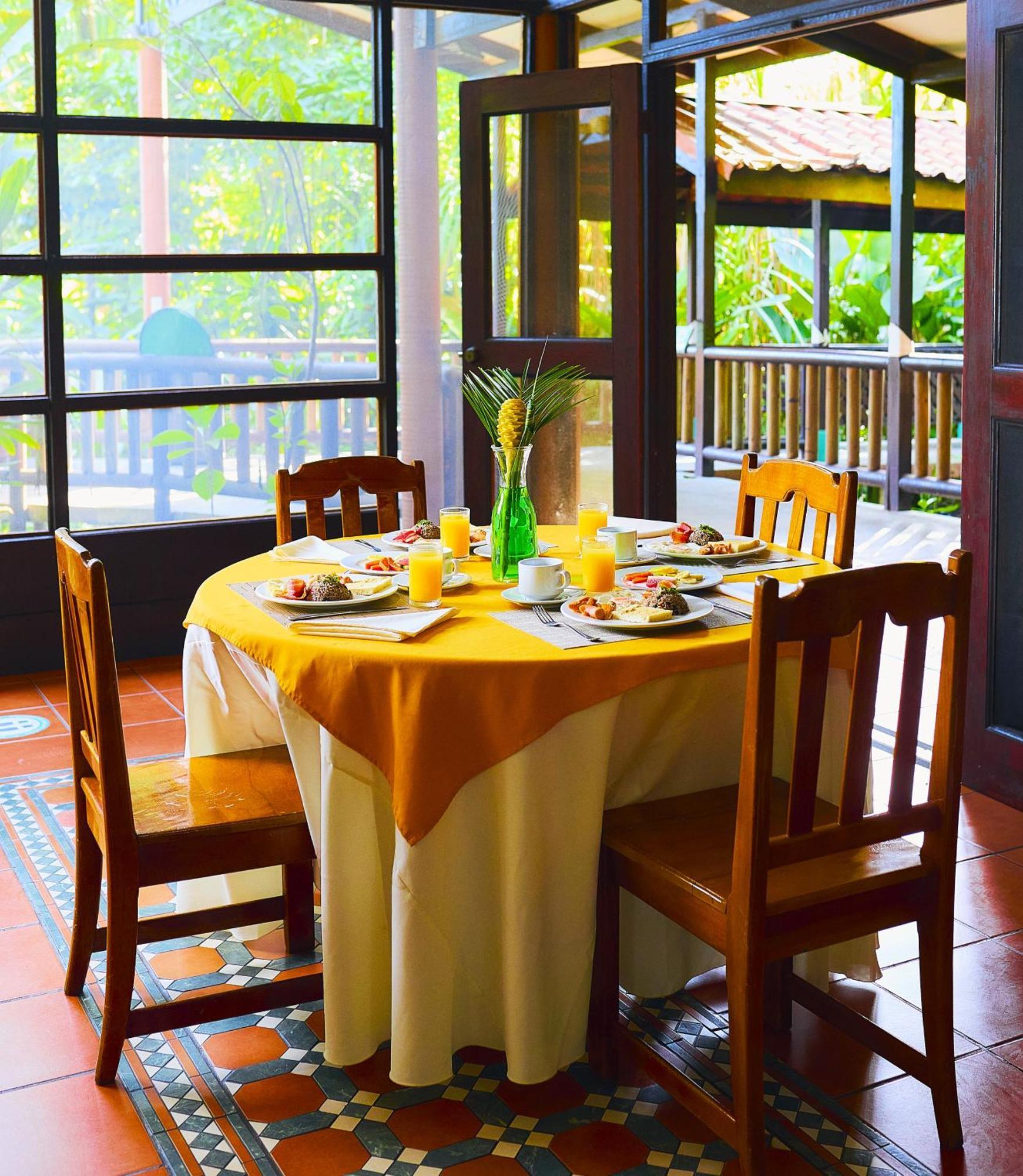 Aninga Lodge Tortuguero Extérieur photo