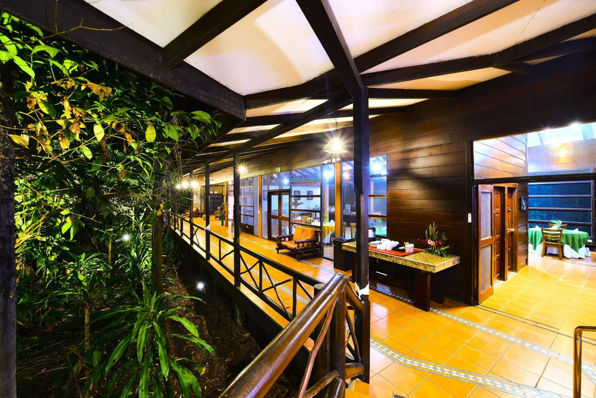 Aninga Lodge Tortuguero Extérieur photo