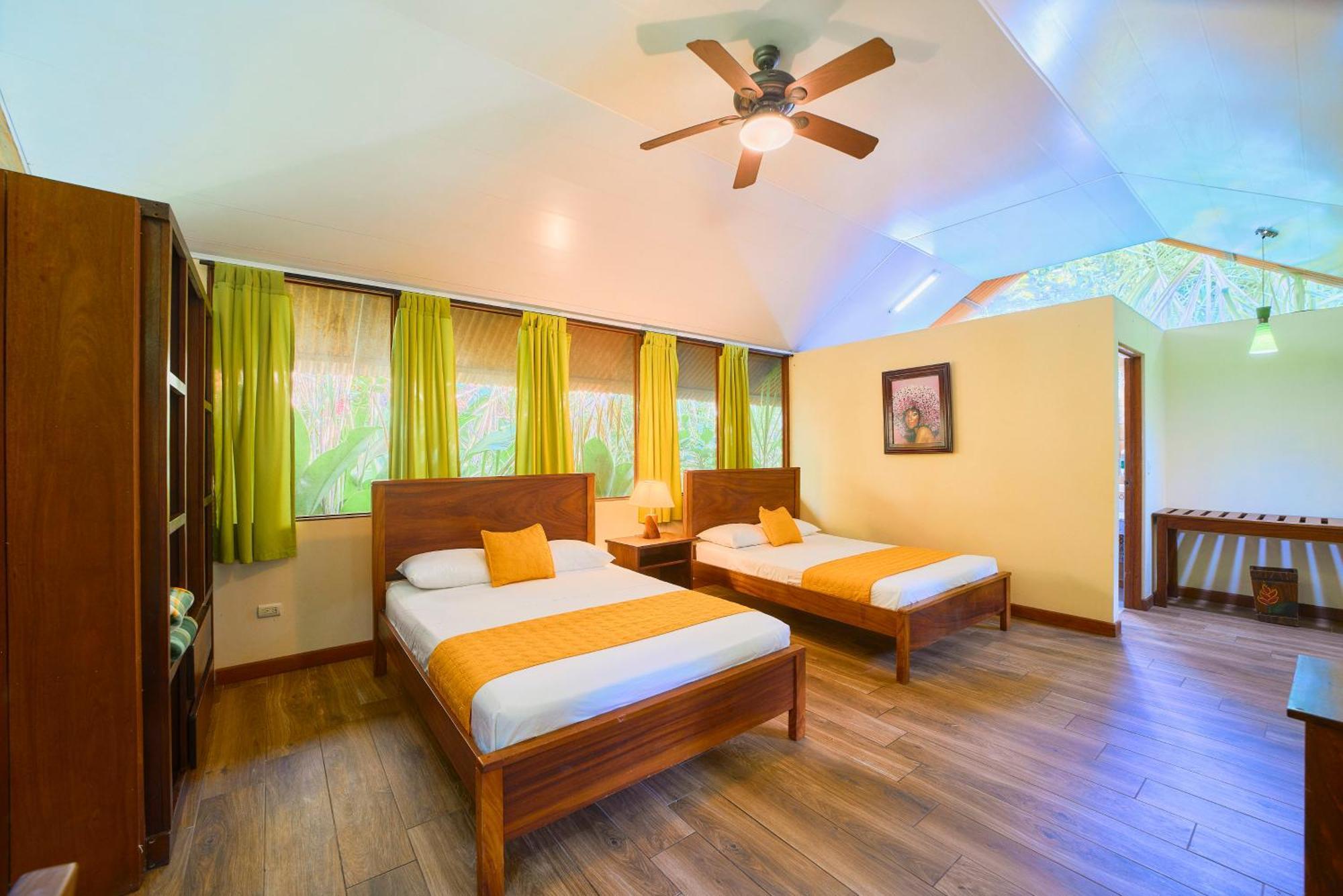 Aninga Lodge Tortuguero Extérieur photo