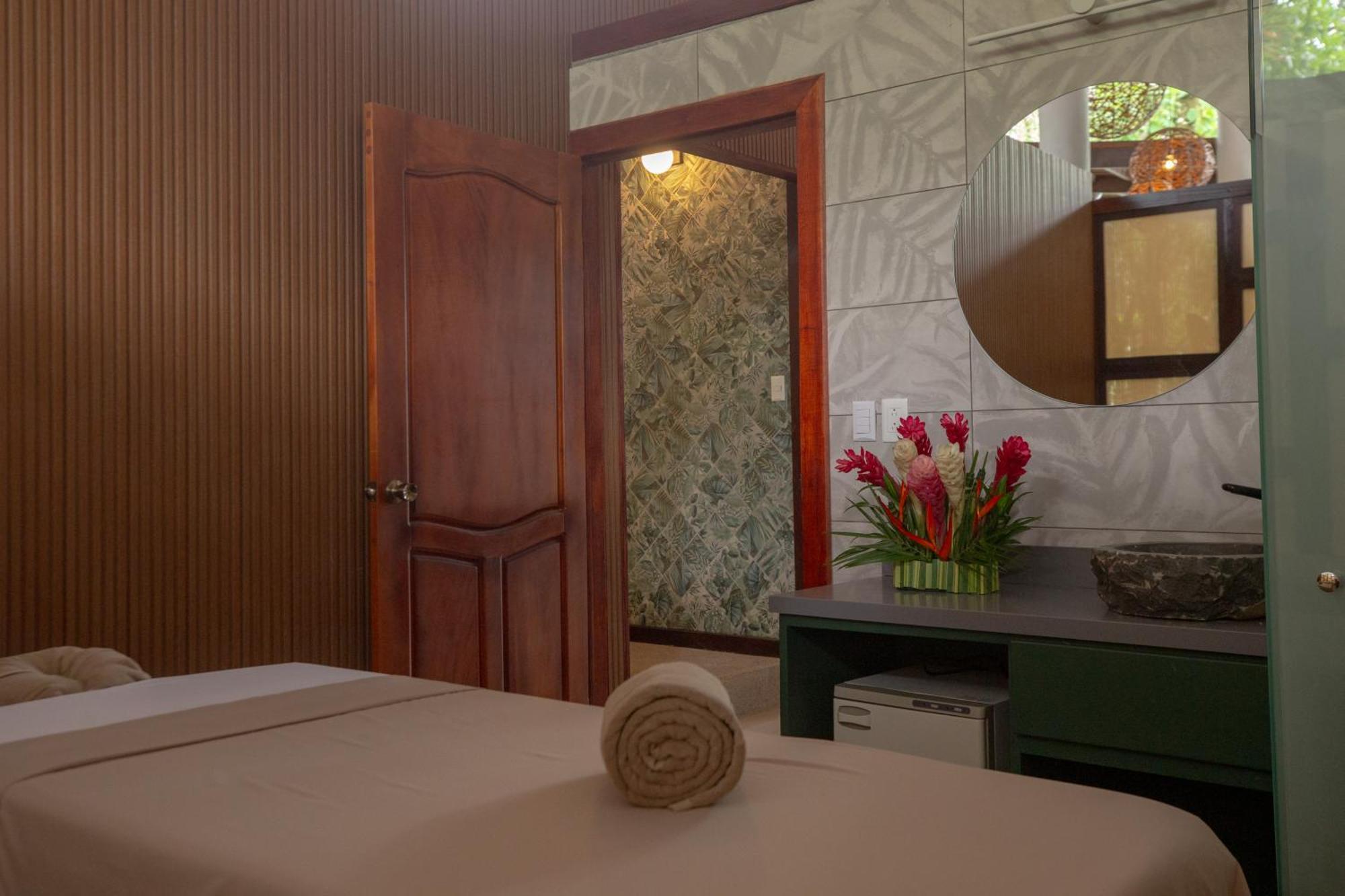 Aninga Lodge Tortuguero Extérieur photo